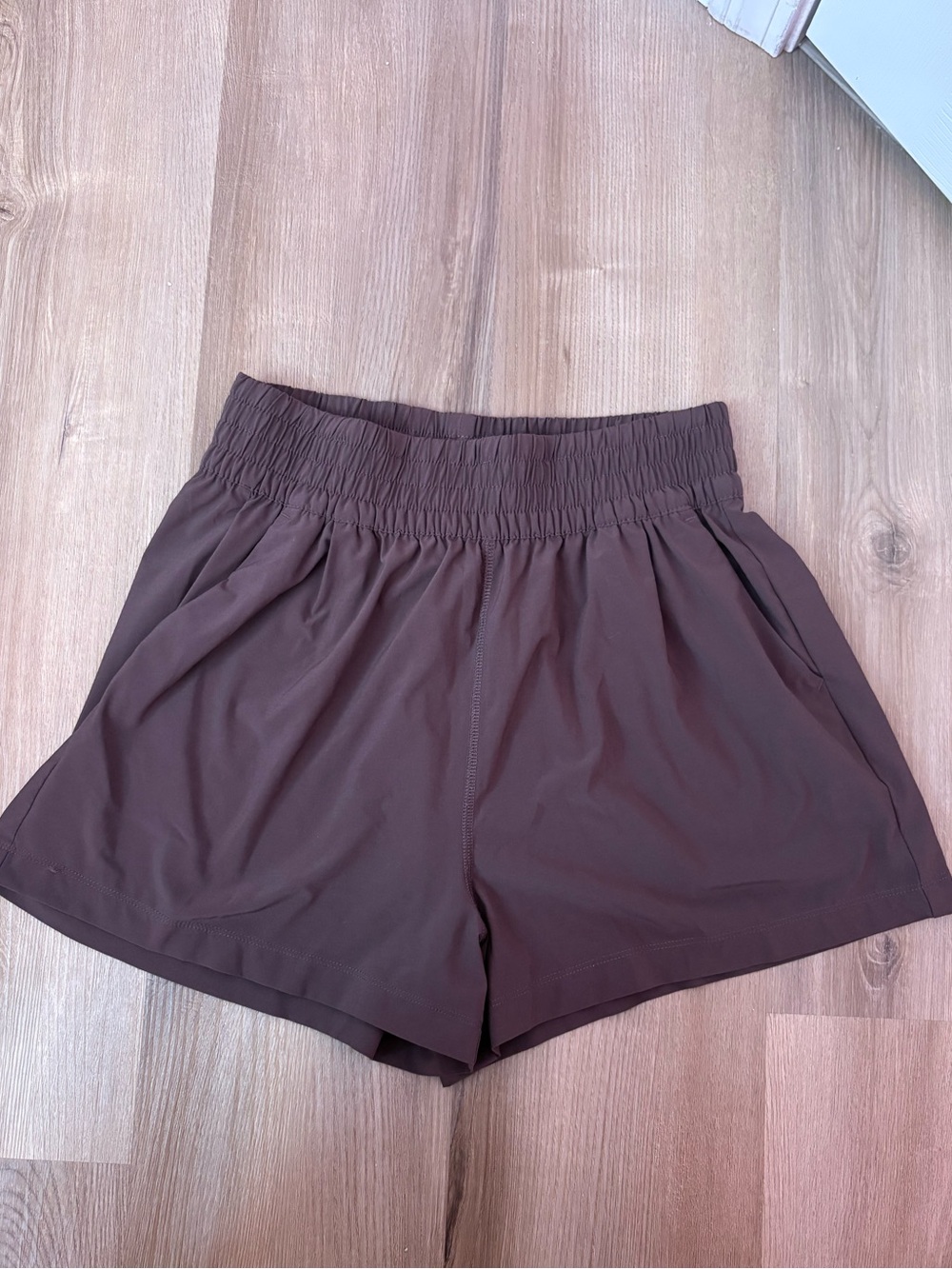 Vuori Villa Short, Size S, Color: Sable